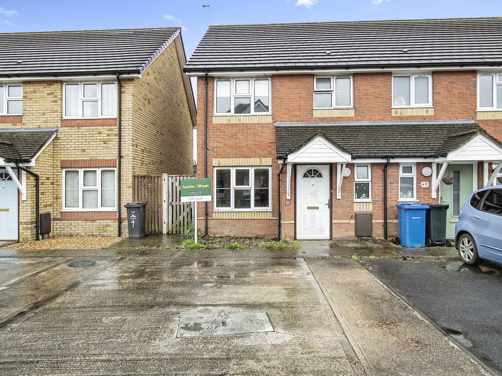 3 bed end terrace house for sale in Chloe Gardens, Parkstone, Poole