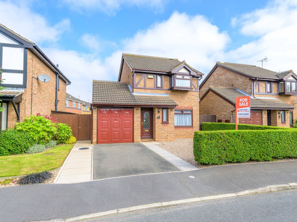 3 bed detached house for sale in Tudor Drive, Boston PE21, £225,000
