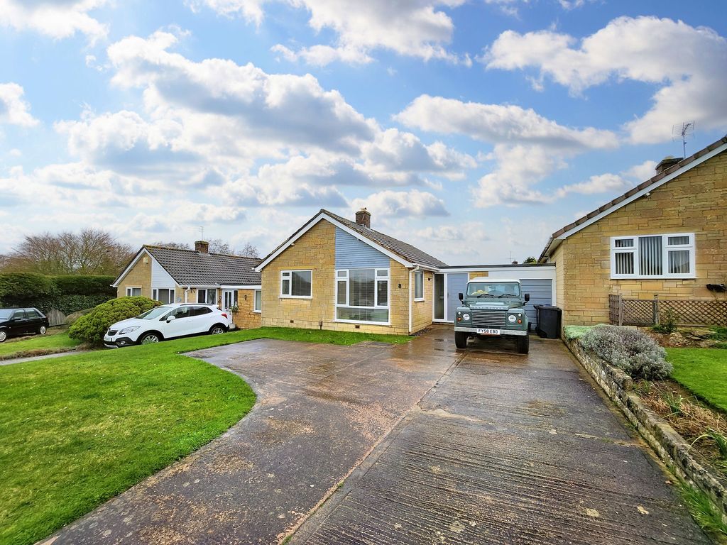 2 bed detached bungalow for sale in Brook Road, Trowbridge BA14 Zoopla