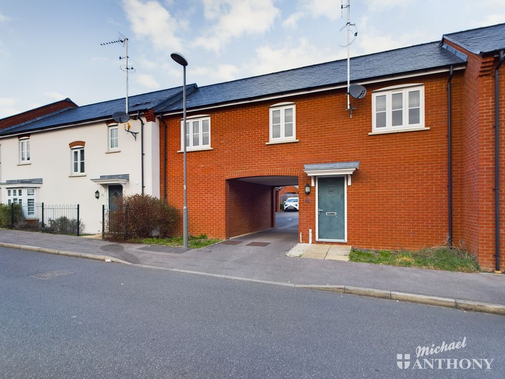 2 bed property for sale in Prince Rupert Drive, Aylesbury HP19 Zoopla