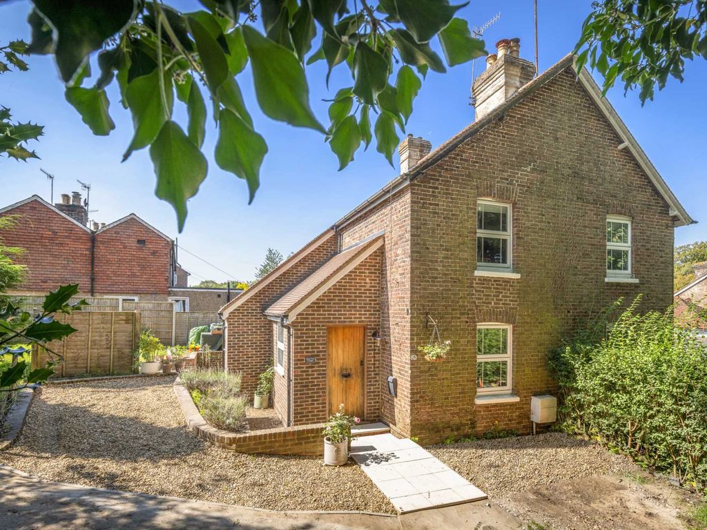 2 bed semidetached house for sale in Holden Corner, Southborough