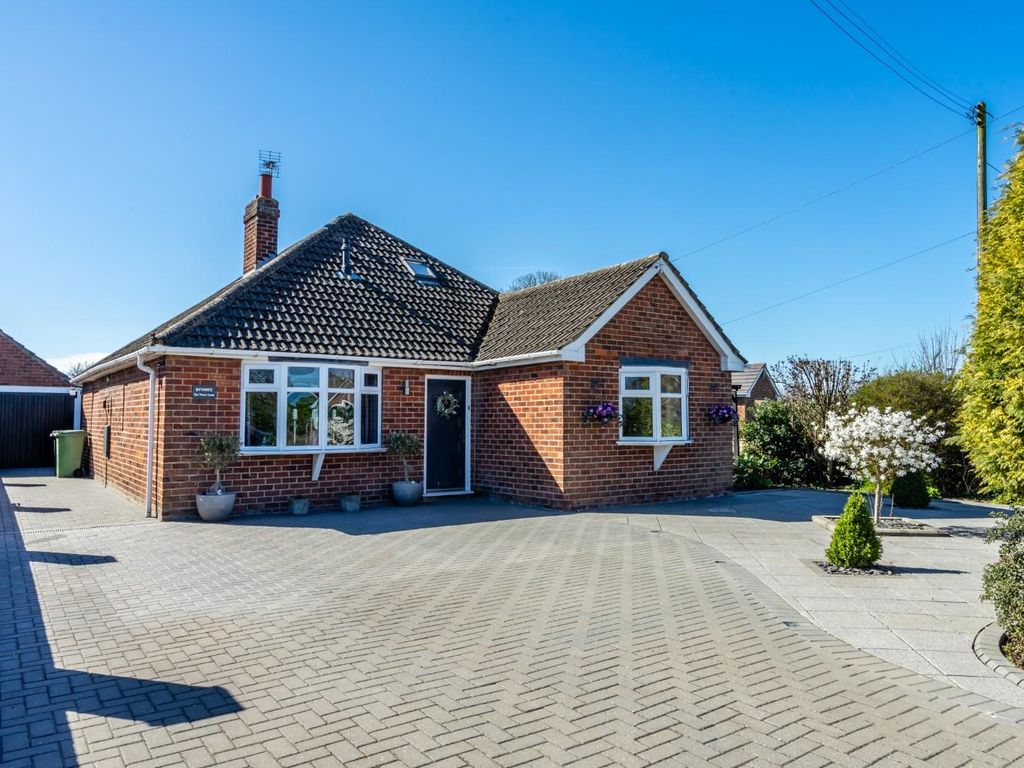 2 bed detached bungalow for sale in Ten Thorn Lane, Knapton, York YO26