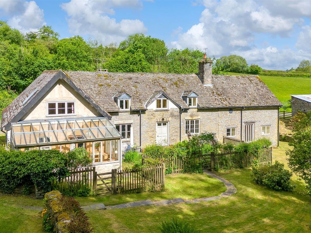 5 bed detached house for sale in Cwm Gwyddel, Gladestry, Kington HR5, £