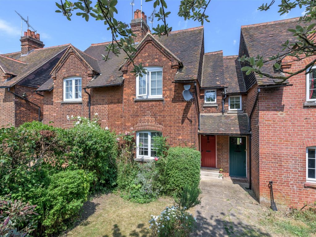 2 bed terraced house for sale in Glebeland, Hatfield AL10 Zoopla