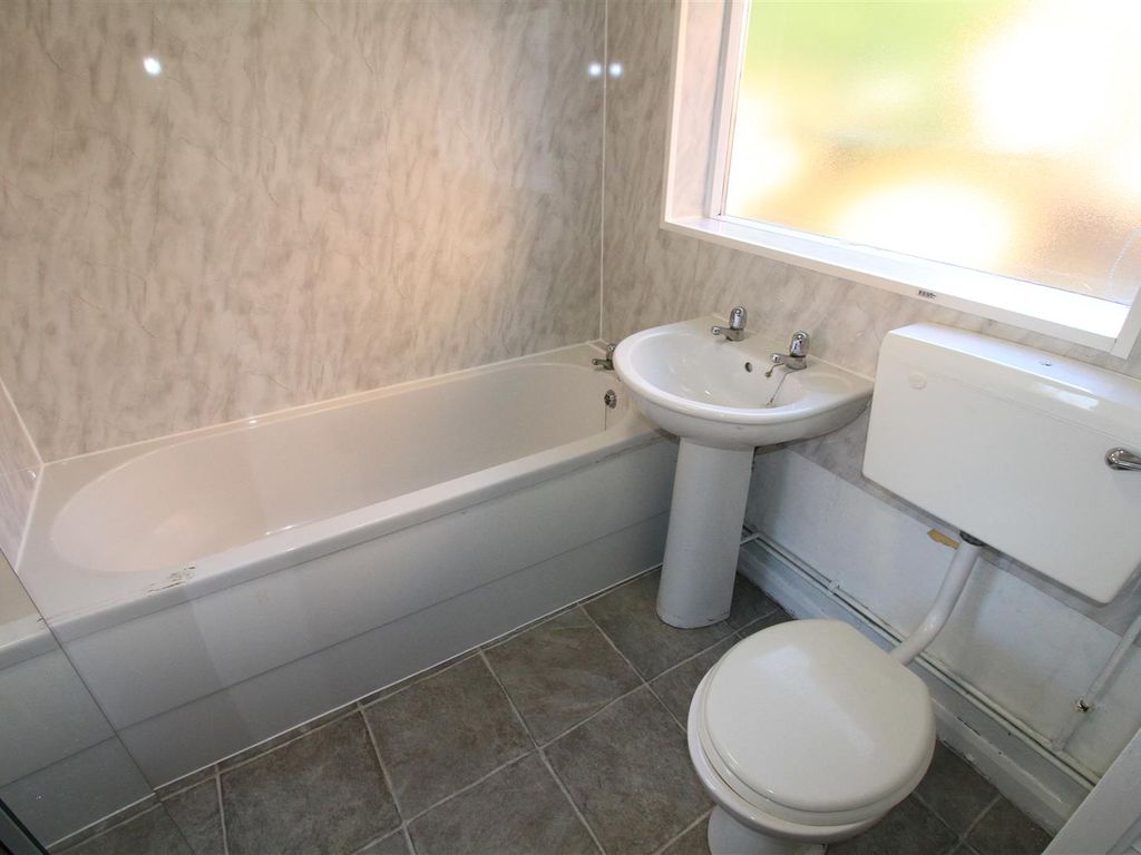 2 bed terraced house to rent in Windermere Road, Nottingham NG7 Zoopla