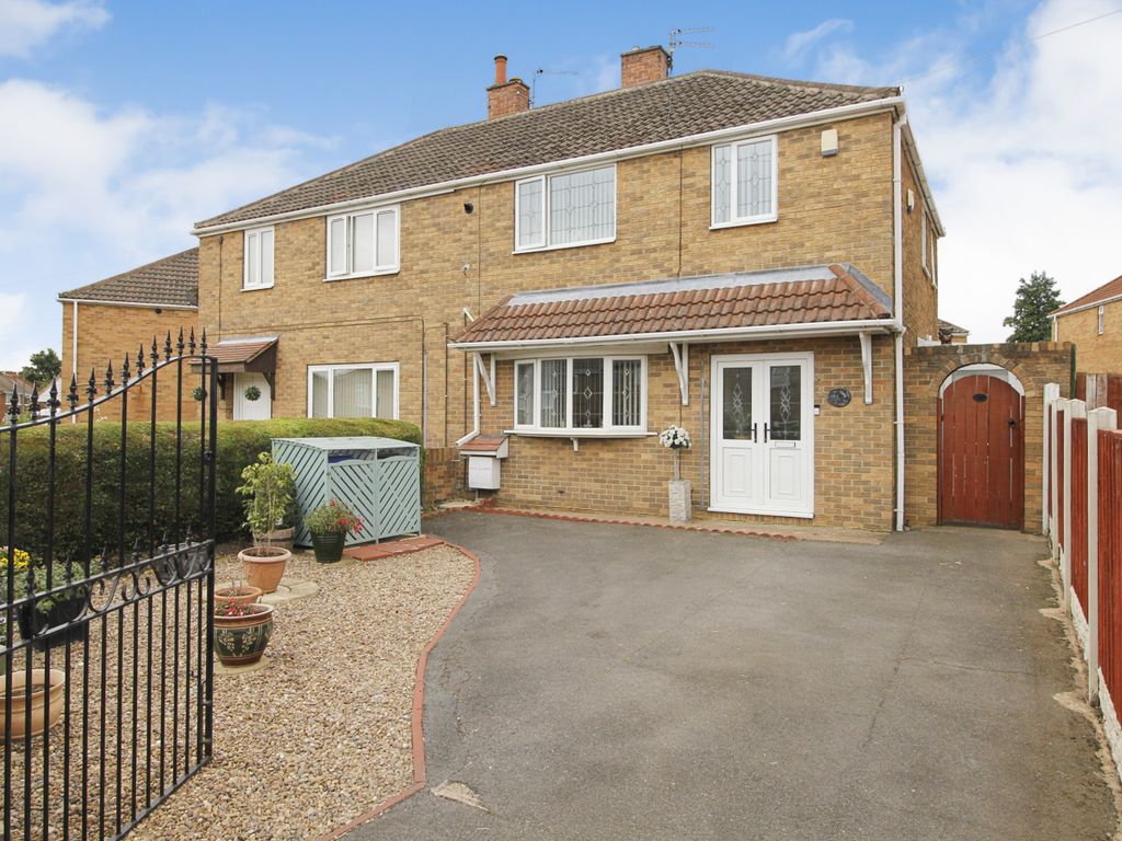 3 bed semidetached house for sale in Bernard Road, Edlington