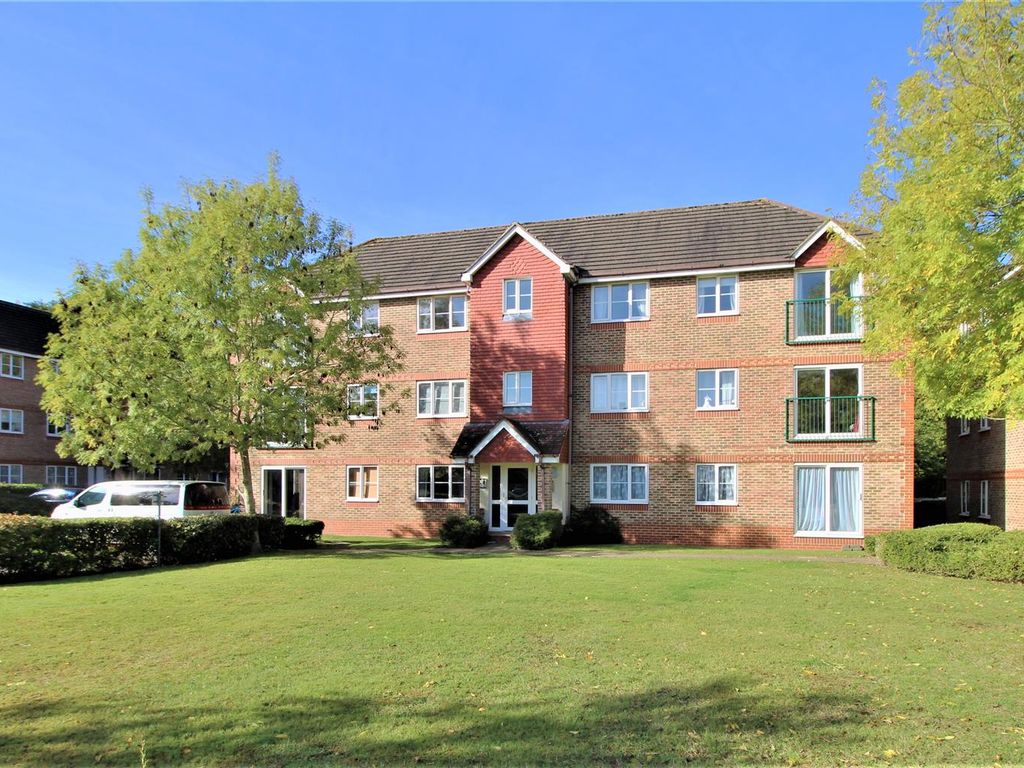1 bed flat for sale in Fenchurch Road, Maidenbower, Crawley RH10 Zoopla