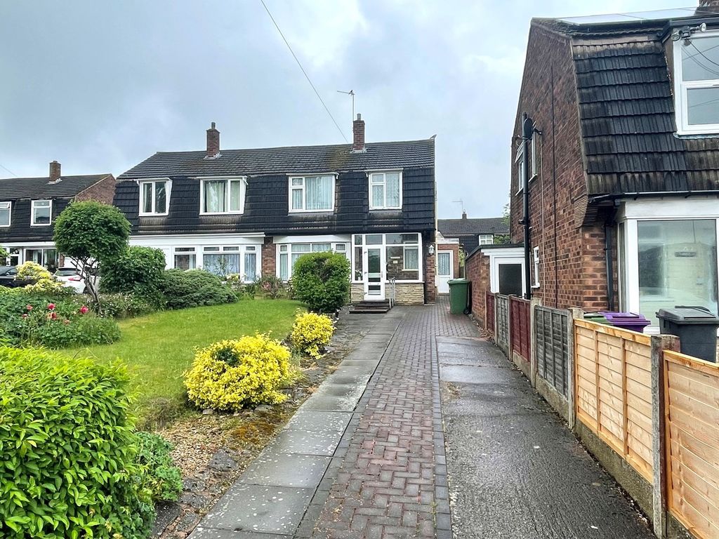 3 bed semidetached house for sale in New Road, Wednesfield