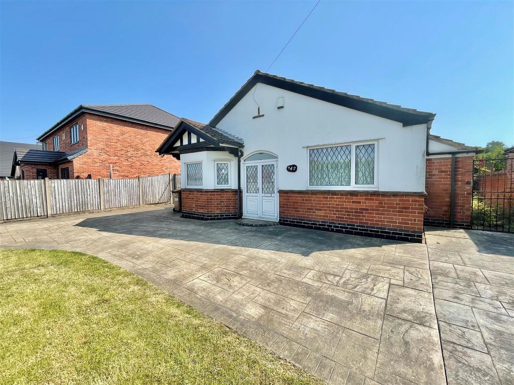 2 bed detached bungalow for sale in Southwell Road West, Mansfield NG18