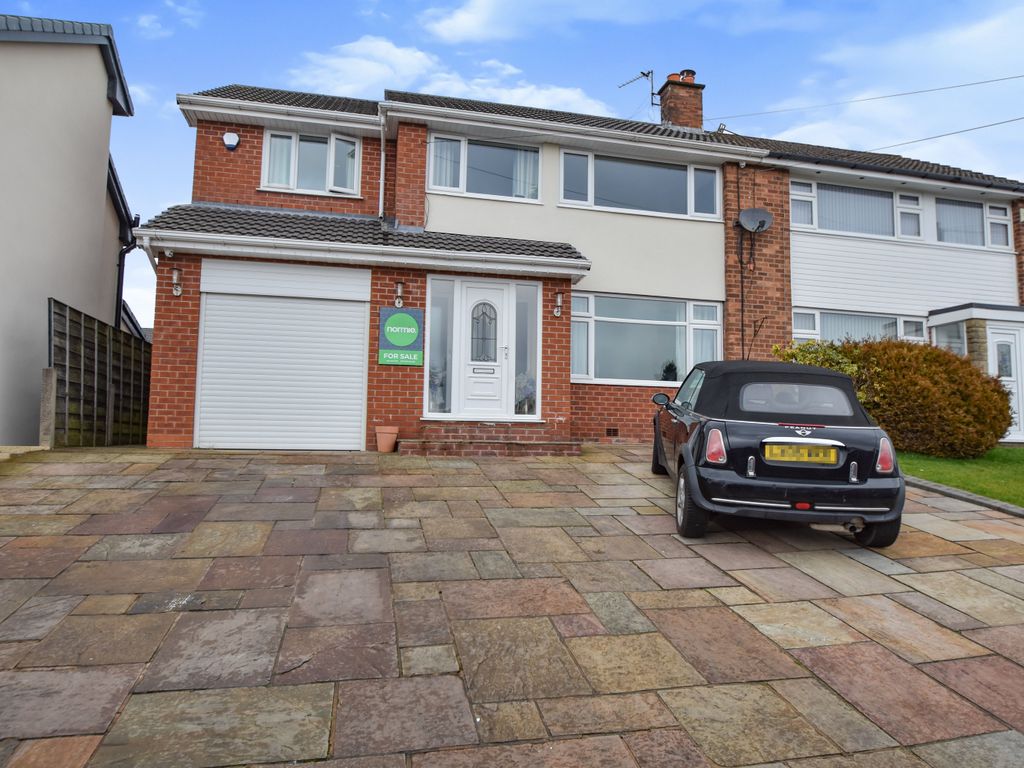 4 bed semidetached house to rent in Harris Drive, Unsworth, Bury BL9