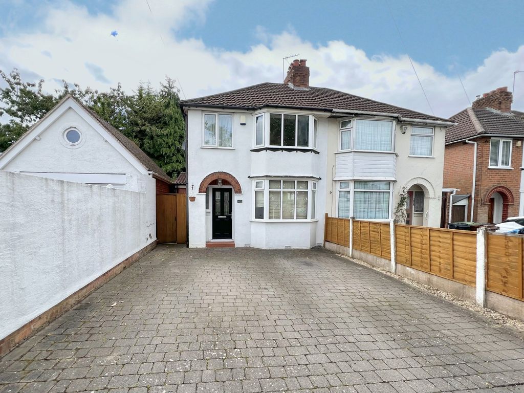 3 bed semidetached house for sale in Acheson Road, Shirley, Solihull