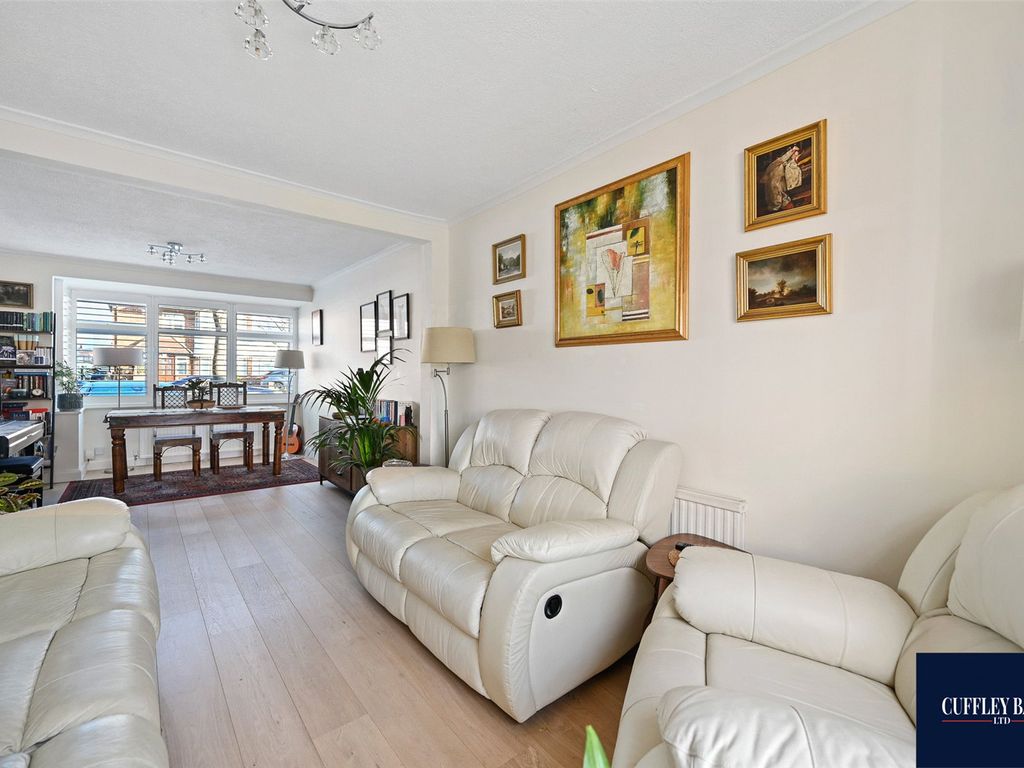 3 bed semidetached house for sale in Bilton Road, Perivale, Middlesex