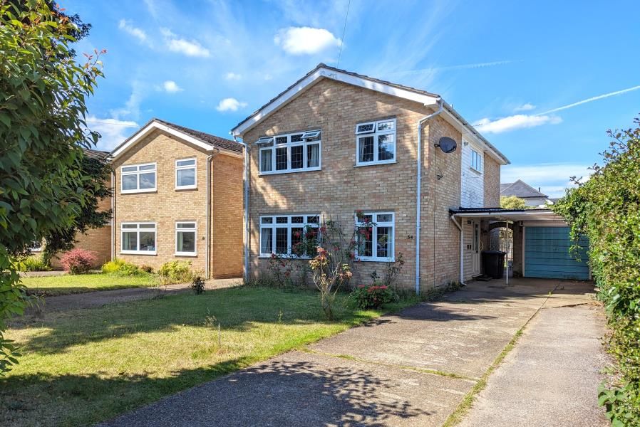 4 bed detached house to rent in Simplemarsh Road, Addlestone KT15, £2,500 pcm Zoopla
