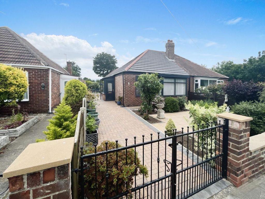 2 bed bungalow for sale in Briar Grove, Redcar TS10 Zoopla