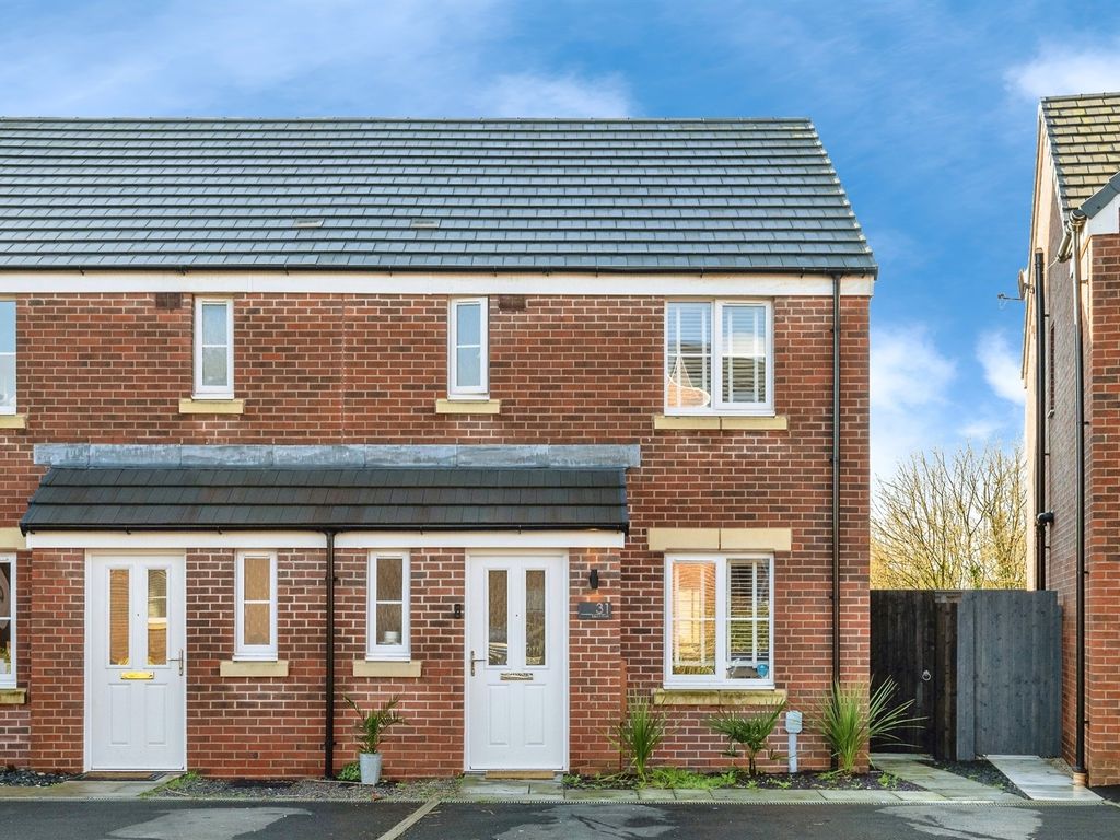 3 bed semidetached house for sale in Clos Y Fran, Coity, Bridgend CF35