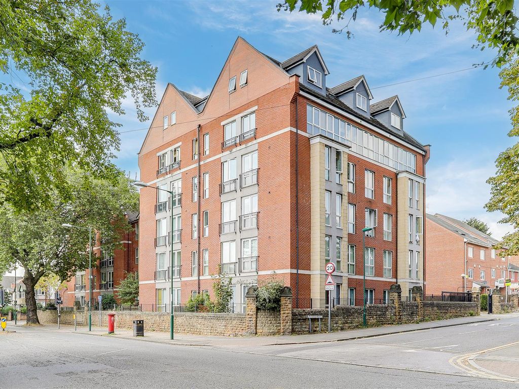 2 bed flat for sale in Russell Road, Forest Fields, Nottinghamire NG7