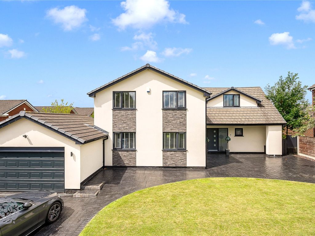 4 bed detached house for sale in Greenmount Drive, Greenmount, Bury
