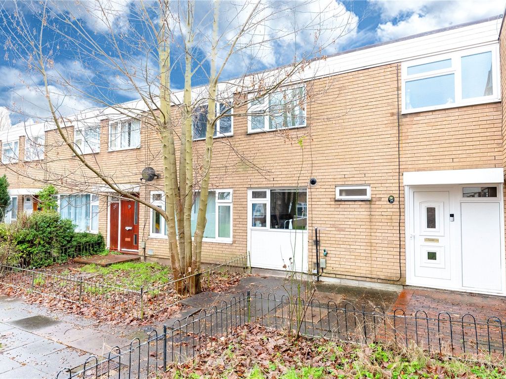 3 bed terraced house for sale in Caswell Close, Farnborough GU14 Zoopla