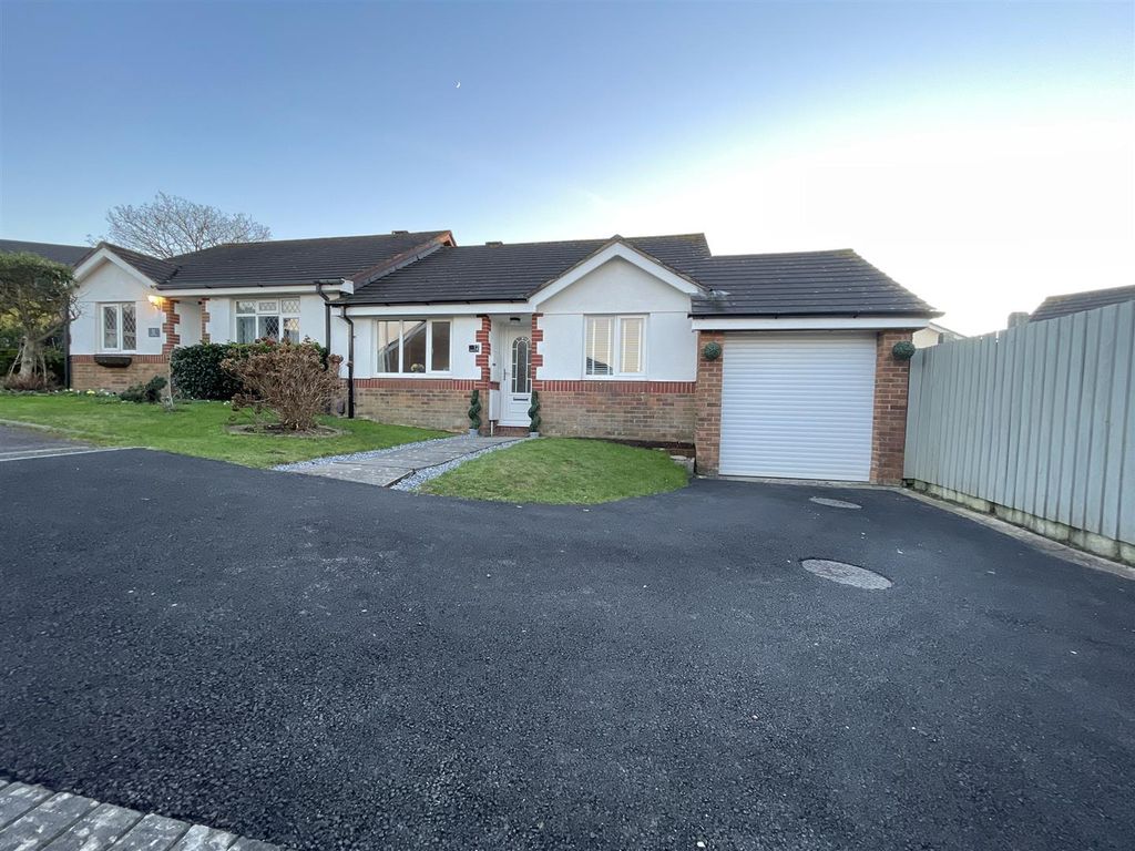 2 bed semidetached bungalow for sale in Walsingham Court, Plympton