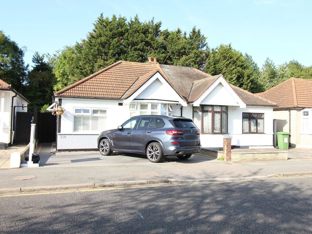 3 bed bungalow to rent in Howard Road, Upminster RM14 Zoopla