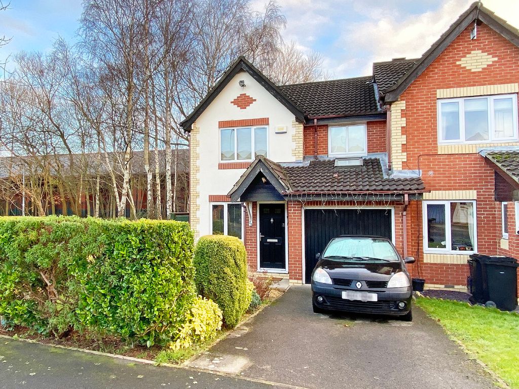 3 bed end terrace house for sale in Hookstone Grange Court, Harrogate