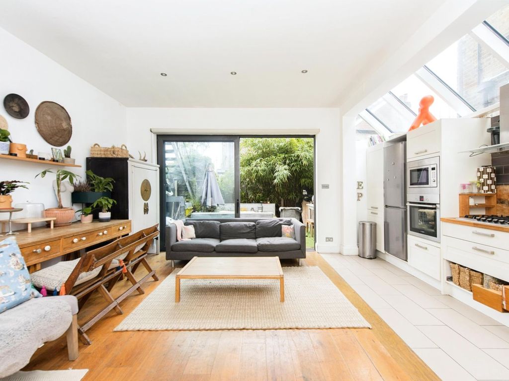 2 bed for sale in Moor Mead Road, Twickenham TW1 Zoopla