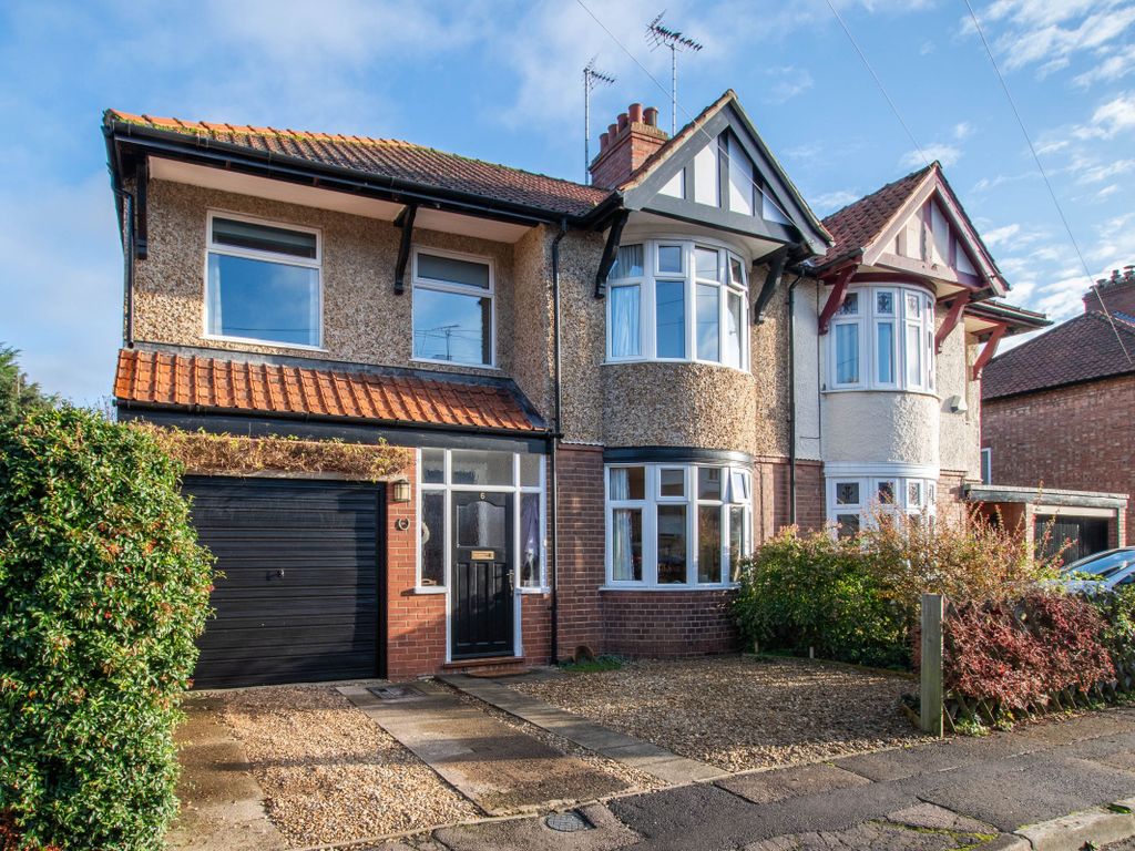 4 bed detached house for sale in Woodfield Road, Peterborough PE3, £