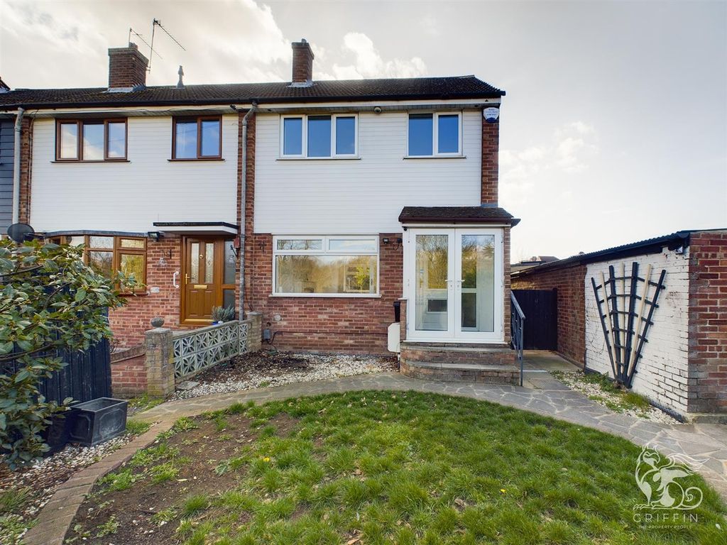 3 bed end terrace house for sale in Rosedale Road, Grays RM17 Zoopla