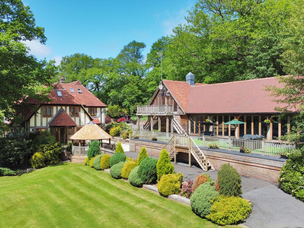 Eridge Green, Nr Tunbridge Wells, Kent TN3  