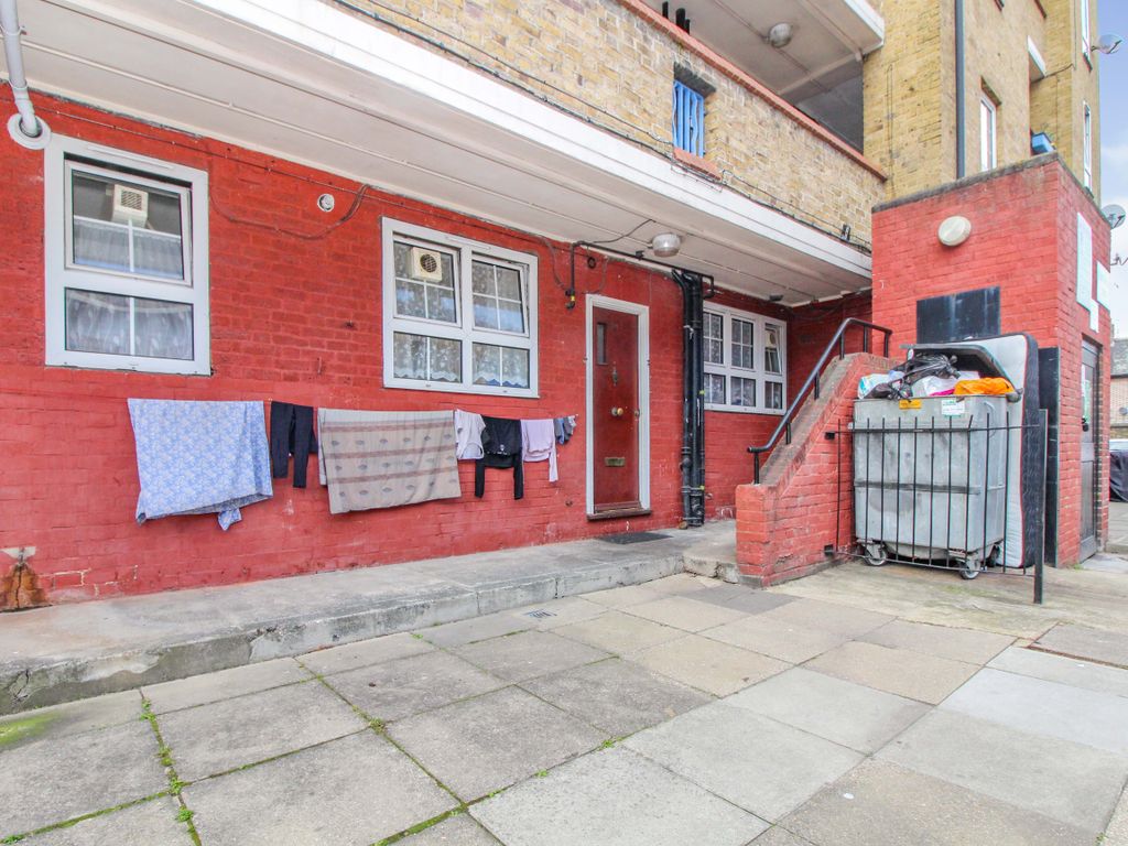 3 bed flat for sale in Wades Place, London E14 Zoopla