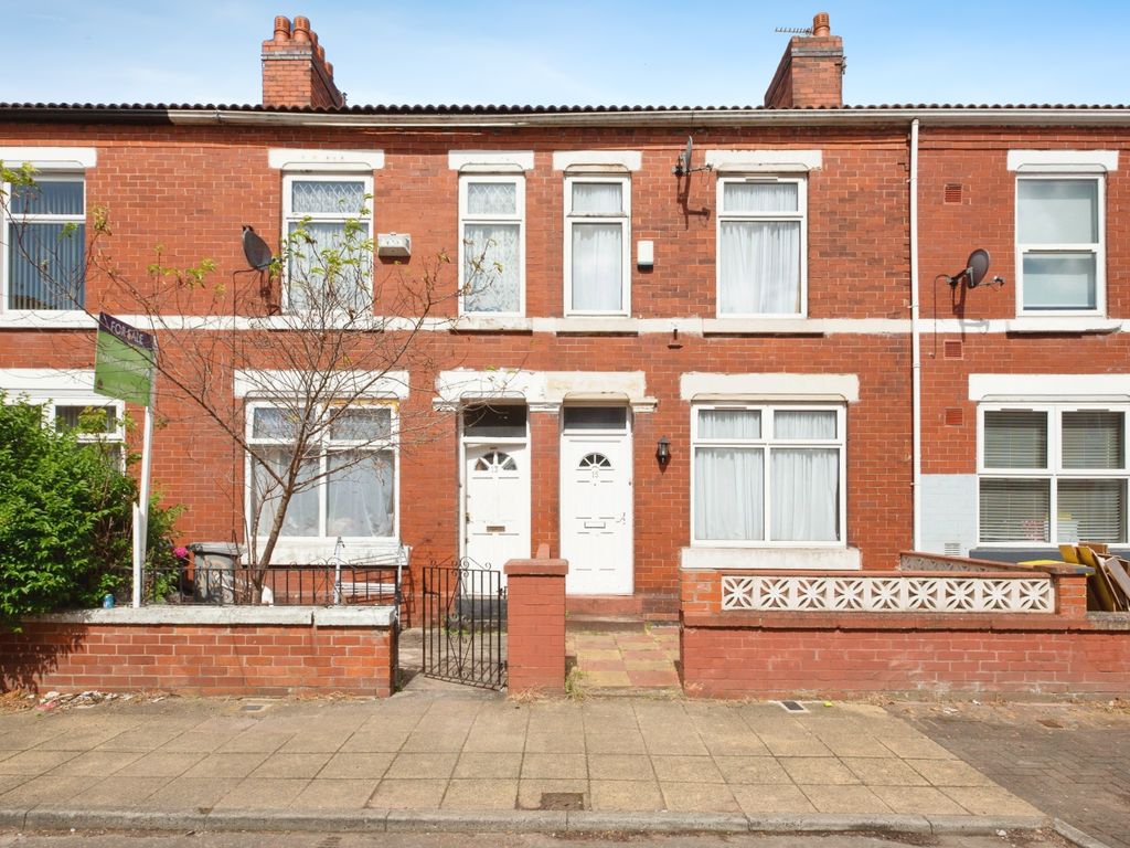 3 bed terraced house for sale in Albion Street, Manchester M16, £