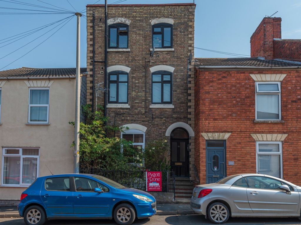 2 bed flat for sale in 79 Norton Street, Grantham, Lincolnshire NG31, £