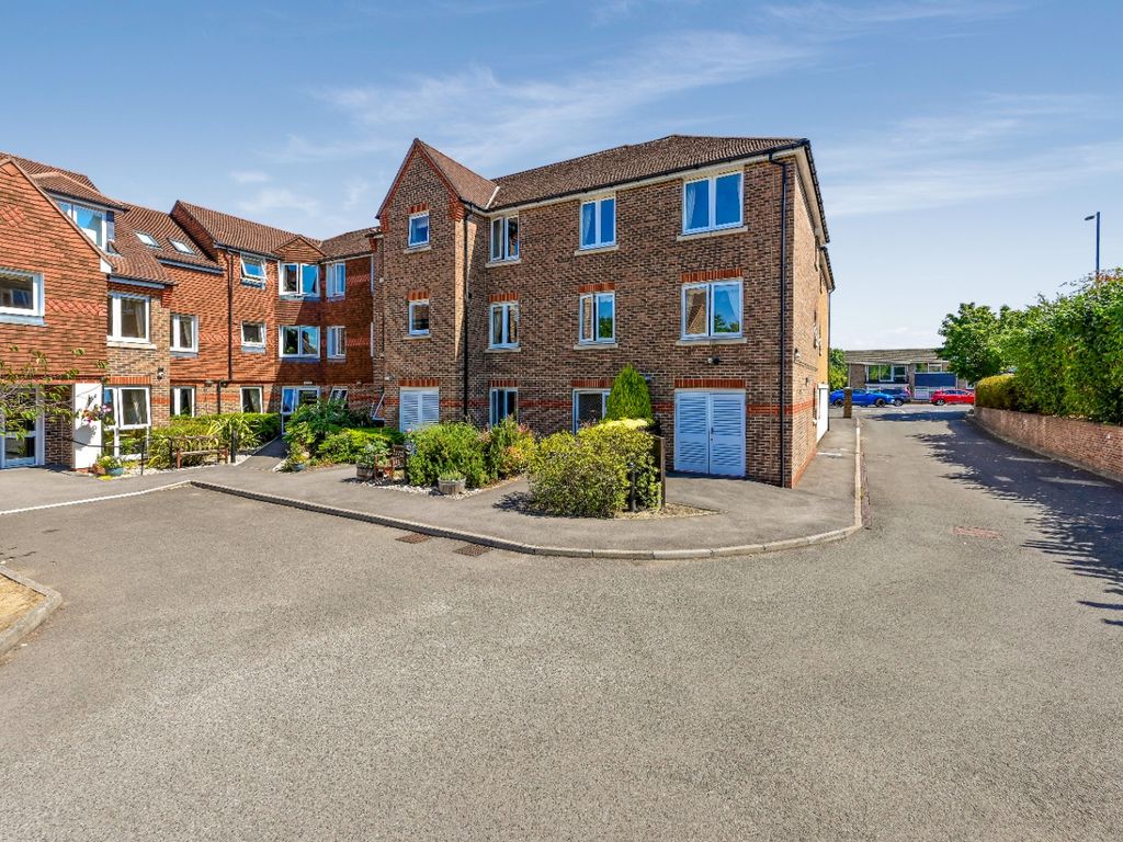 1 bed flat for sale in London Road, Redhill RH1 Zoopla