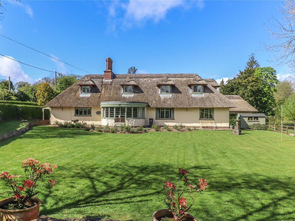 4 bed cottage for sale in Upper Clatford, Andover, Hampshire SP11, £