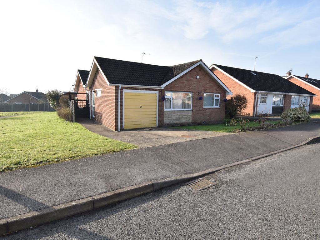 3 bed detached bungalow for sale in Paxhill Lane, Twyning, Tewkesbury