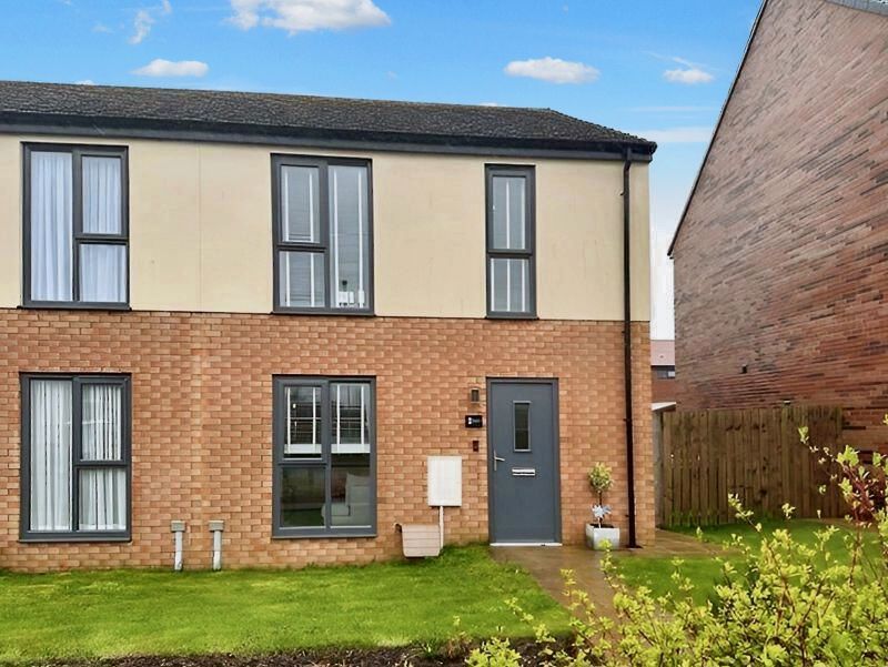 3 bed semidetached house for sale in Lynemouth Road, Ellington