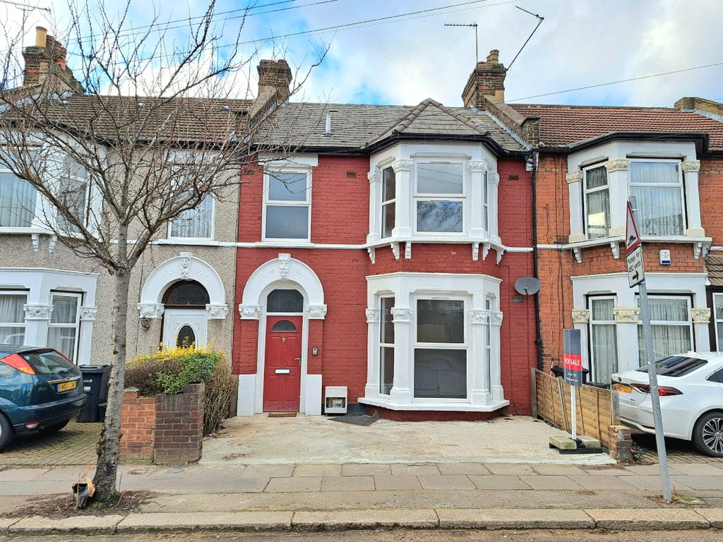 3 bed terraced house for sale in Northbrook Road, Ilford IG1, £550,000