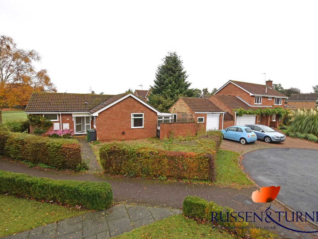 2 bed detached bungalow for sale in St. Grove, South Wootton