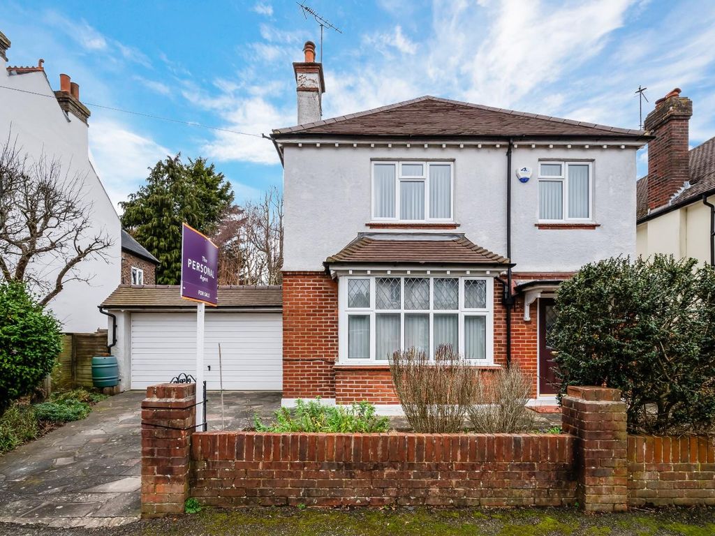 3 bed detached house for sale in Lyme Regis Road, Banstead SM7, £