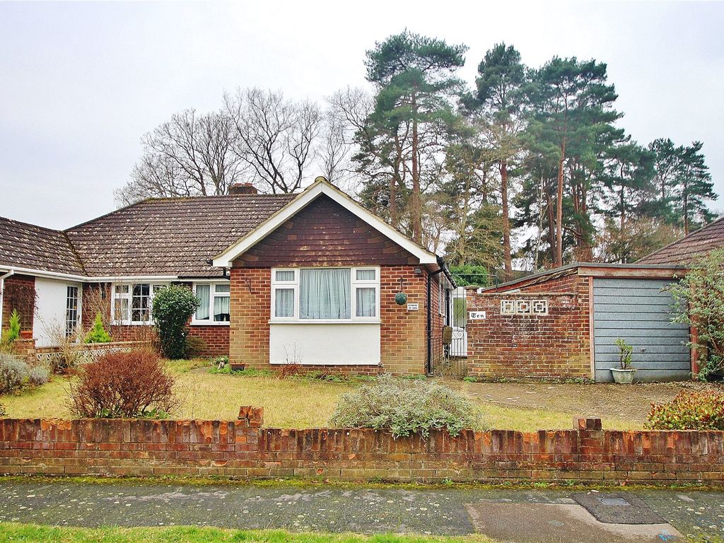 3 bed bungalow for sale in Brookwood, Woking, Surrey GU24, £465,000