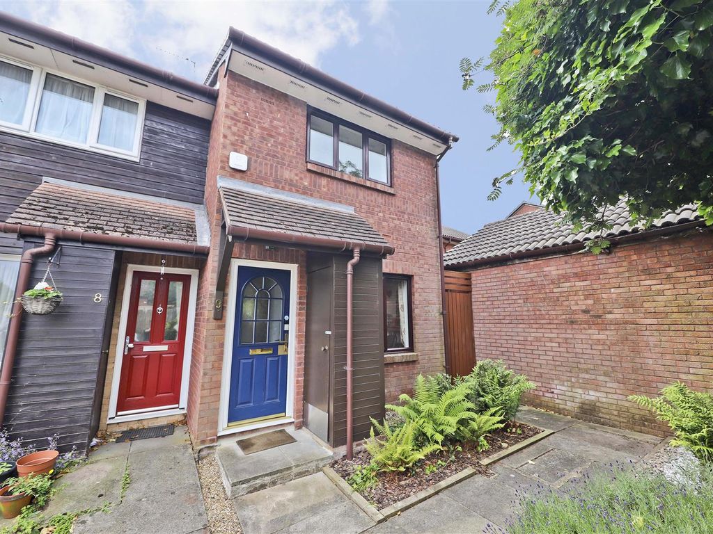 2 bed end terrace house for sale in Greystoke Drive, Ruislip HA4, £