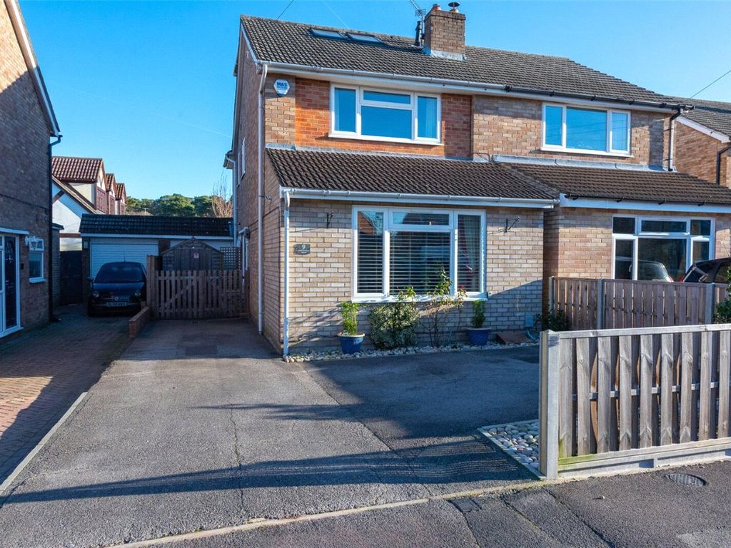 4 bed semidetached house for sale in Northfield Road, Church Crookham