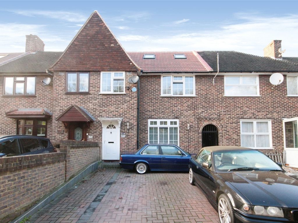 4 bed terraced house for sale in Hornbeam Grove, Chingford E4 Zoopla