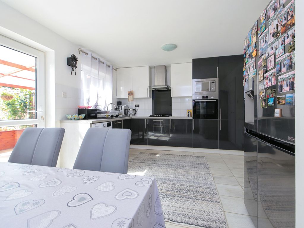 3 bed end terrace house for sale in Glaisdale Close, Beaumont Leys