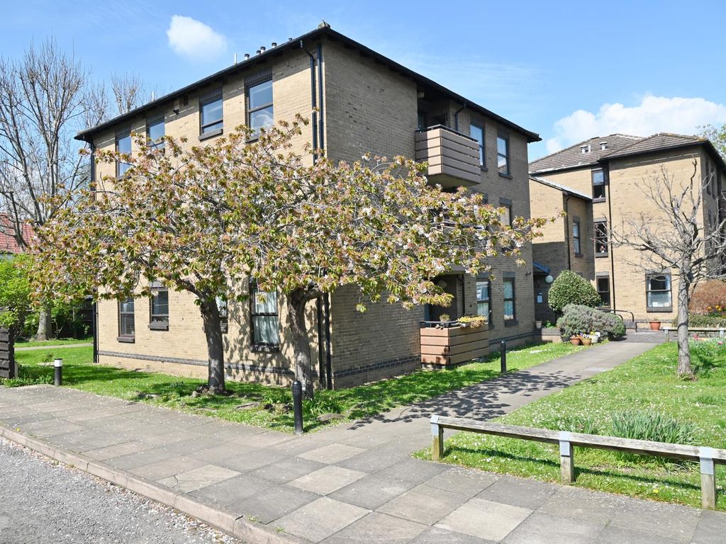 1 bed flat for sale in Field Lane, Teddington TW11 Zoopla