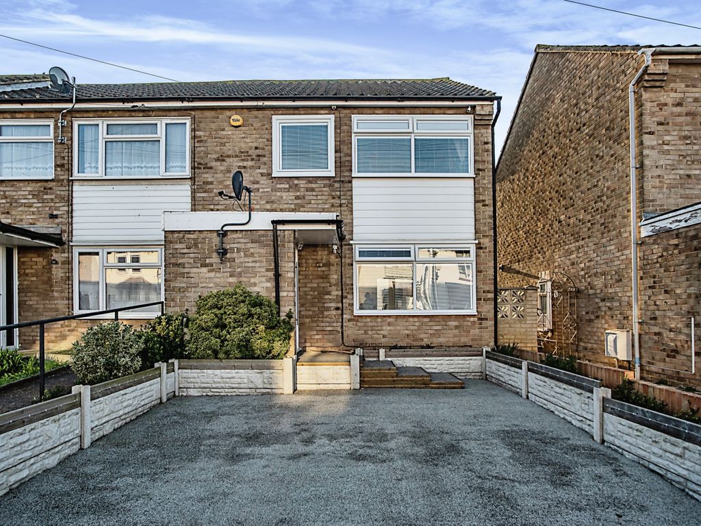 2 bed end terrace house for sale in Knockhall Chase, Greenhithe DA9