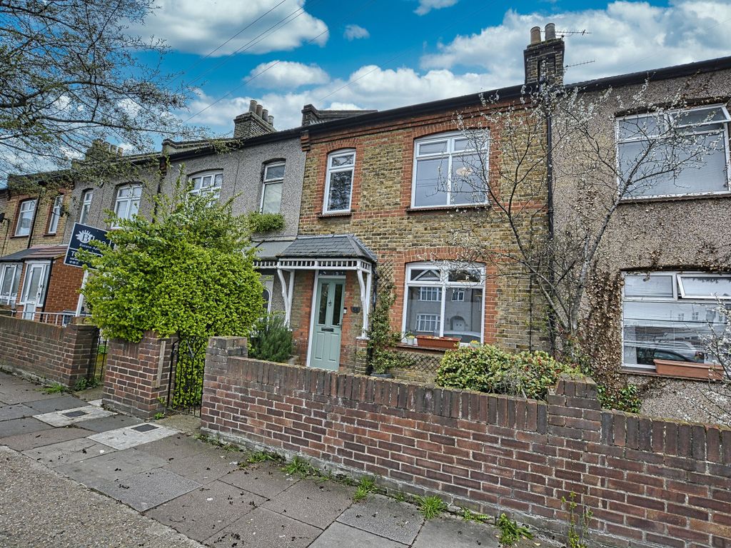 2 bed property for sale in Church Road, Heston, Greater London TW5 Zoopla