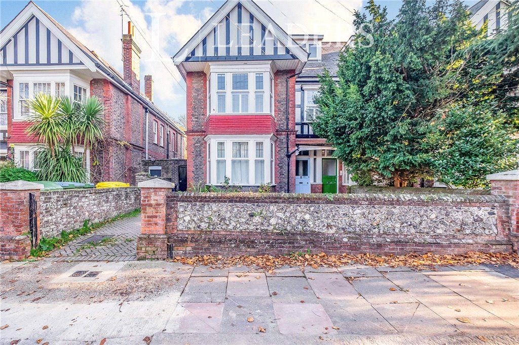 2 bed flat for sale in Shakespeare Road, Worthing, West Sussex BN11