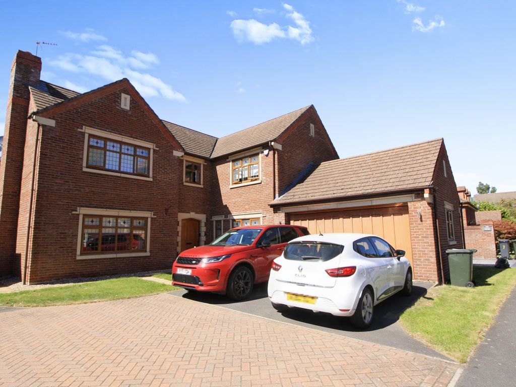 5 bed detached house to rent in Glade Drive, Little Sutton, Ellesmere