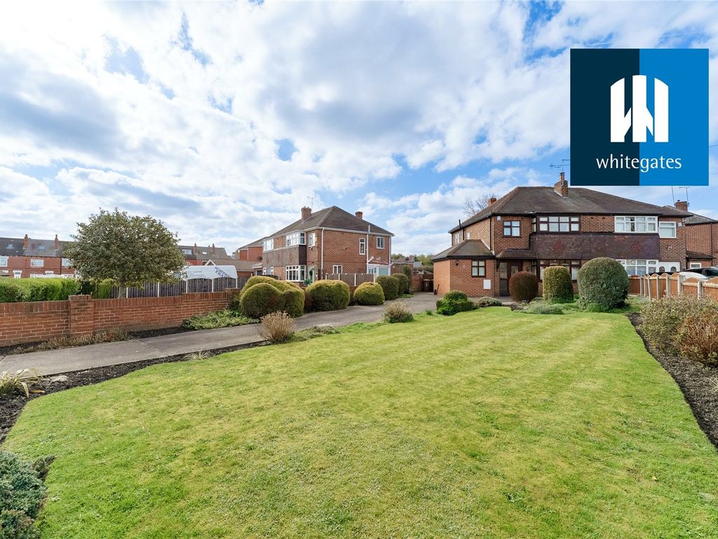 3 bed semidetached house for sale in Knightscroft Parade, South